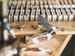 Scout Spearpoint Hirschhorn Damast 9 Scout Spearpoint Hirschhorn Damast -Angebote Magnum || Spyderco || Viper Store boeker manufaktur solingen scout spearpoint hirschhorn damast 112201dam 4 1280x1280